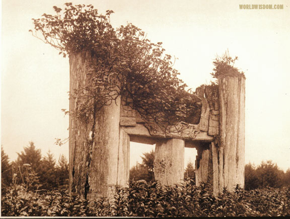 "Haida chief's tomb at Yan - Haida", by Edward S. Curtis from The North American Indian Volume 11
