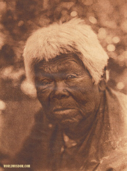 "A southern Miwok woman", by Edward S. Curtis from The North American Indian Volume 14
